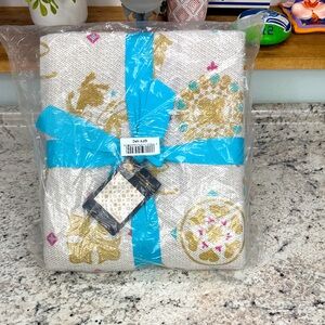 Disney Throw Blanket Couverture Plaid Manta. NWT.